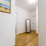 Villa Two Bedroom With Private Pool Privlaka (Zadar)