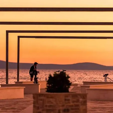 Vila Two Bedroom With Private Pool Privlaka (Zadar)