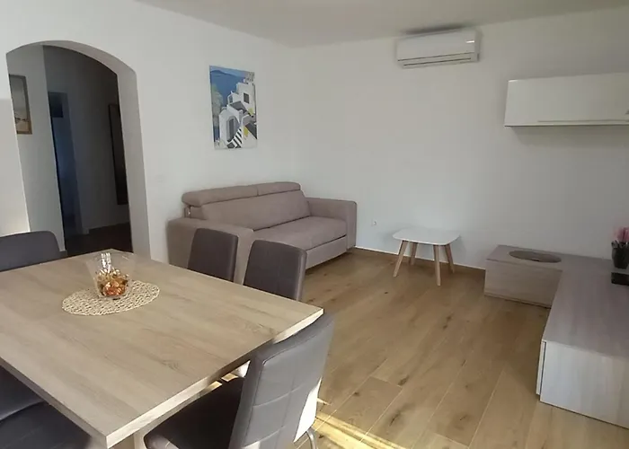 Two Bedroom With Private Pool * Privlaka (Zadar)