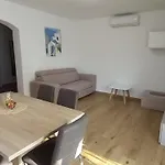 Two Bedroom With Private Pool * プリヴラカ