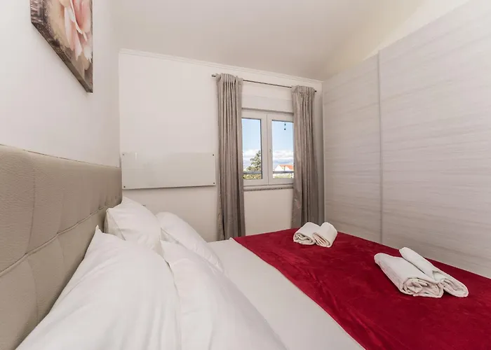 Two Bedroom With Private Pool Villa *